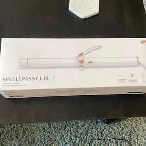 T3 single pass curling iron